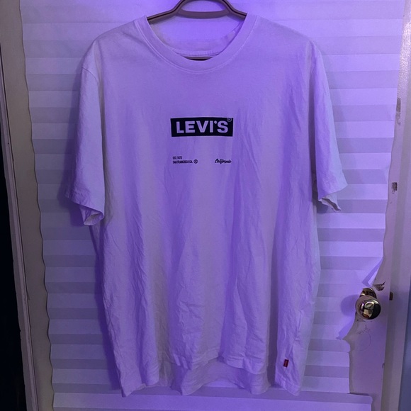 Levi’s white and black logo tee - Picture 1 of 1
